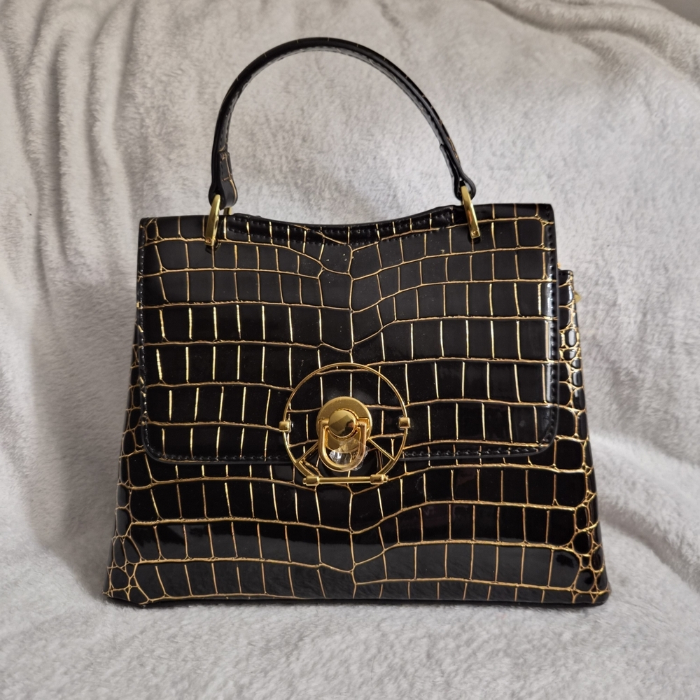 Elegant Classic Black and Gold Croc-Embossed Handbag